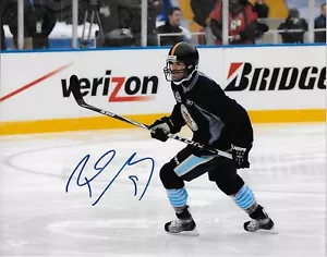 Autographed Pittsburgh Penguins Pascal Dupuis 8x10 Photo Original - Picture 1 of 1