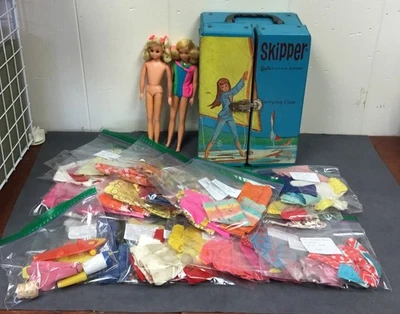 Vintage 1969 Skipper Lot - Dolls, Case And Tons Of Clothing - Image 1 of 4