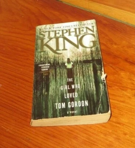 The Girl Who Loved Tom Gordon by Stephen King - First Pocket Books 2000 - Picture 1 of 5