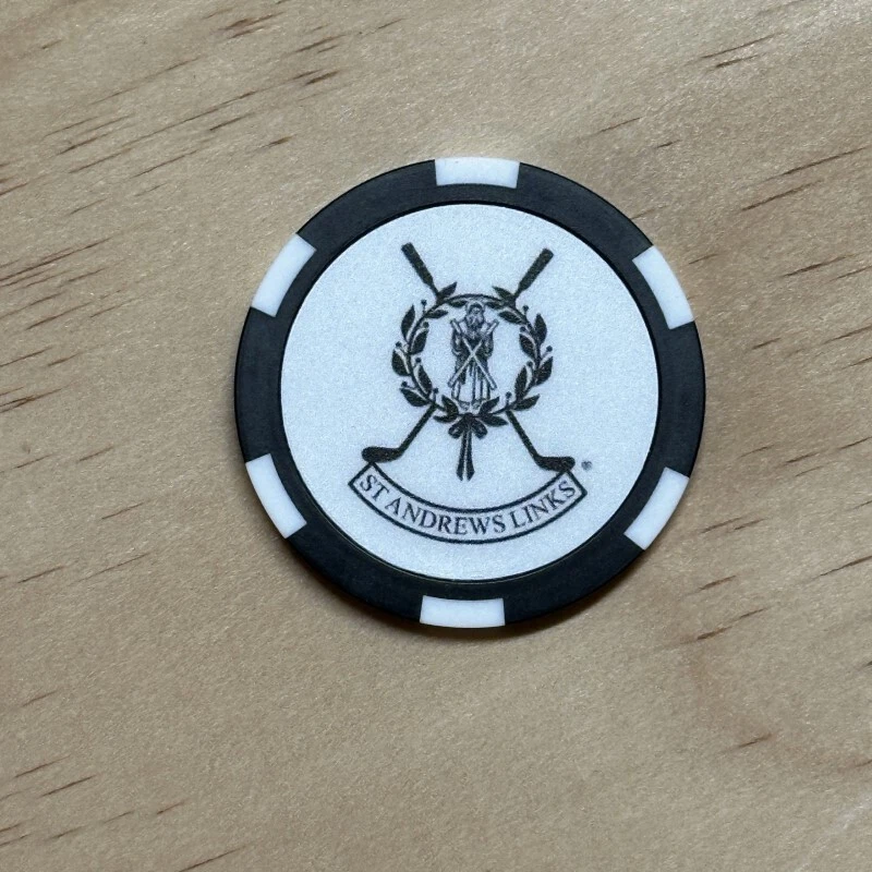 Club de eslabones de golf St. Andrews Old Course - marcador de pelota de golf con fichas de póker Foto 1 de 2