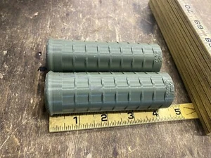 Green Waffle Grips Panhead Knucklehead Harley Logo Chopper Flathead Glide WLA - Picture 1 of 4