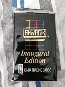 1990-91 Skybox NBA Basketball Box - Confezione da 1 SIGILLATO IN FABBRICA - 15 Carte - SERIE I - Foto 1 di 5