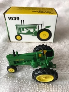 John Deere 1939 Tractor Miniature Diecast Replica 1/64 - Picture 1 of 2