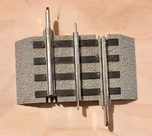 Lionel Fastrack 6-12026 1.75" Straight Track - Picture 1 of 3