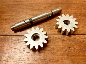 2 New Lycoming O145 Oil Pump Gears, and Oil Pump Drive Shaft...... New!  HH - Picture 1 of 2