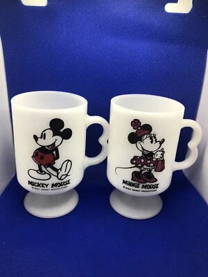 Walt Disney Productions-Mickey y Minnie Mouse-Tazas de vidrio de leche- Foto 1 de 4