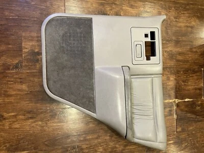 Panel de puerta trasera derecha GMC Jimmy SLT 1988-1994 Foto 1 de 4
