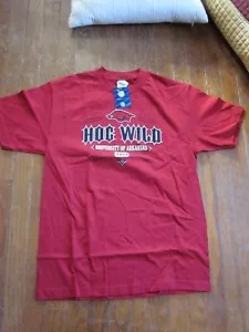 Medium Arkansas Razorbacks Hog Wild short sleeve shirt. Free shipping! - Picture 1 of 2