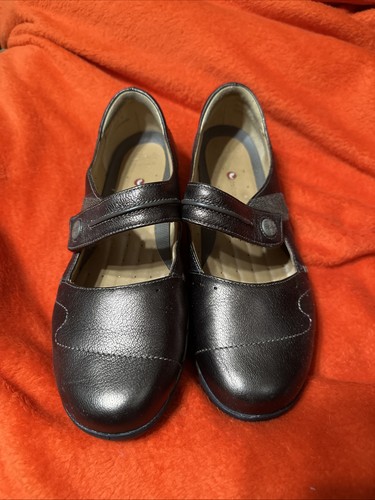 Scarpe Clarks con tomaia in pelle Mary Jane taglia 9M toni marrone e oro