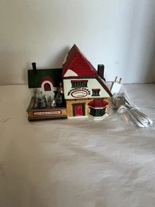 Lemax Cadington Village "Christmas Corner" Lighted House - Picture 1 of 4