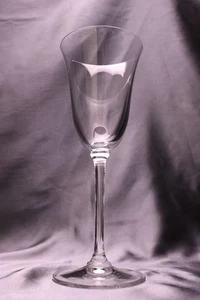 Wedgwood KLASSISCHER Kristall Wasserkelch (e) signiert Vera Wang 9 1/8" - Bild 1 von 4