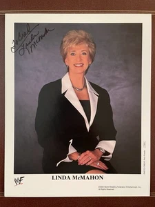 WWE WWF Linda McMahon Autograph 8x10 Photo Picture Wrestling Signed - Picture 1 of 3