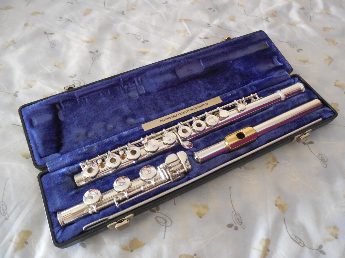 Gemeinhardt Open Hole Silver Body Flutes for sale - eBay Gemeinhardt Open Hole Silver Body Flutes for sale - eBay