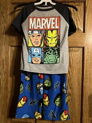 Traje de salón Marvel Avengers para niños ~ talla 6 Foto 1 de 4