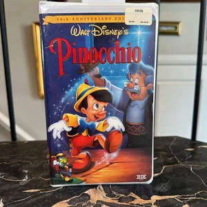 Walt Disney's Pinocchio 60th Anniversary Edition VHS Sealed w/ Sleeve - Picture 1 of 4