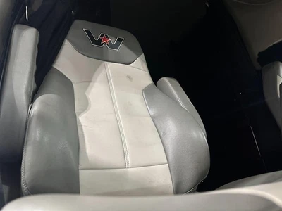 Asiento de paseo aéreo Western Star Trucks 5700 GRIS IMITACIÓN CUERO/CUERO - Usado Foto 1 de 4