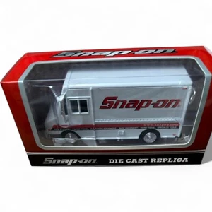 Snap-on BWLS820MC 1:43 Die Cast Tool Truck Replica Model New in Box Collectible - Picture 1 of 2