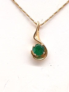 Vintage abstract modernist 14 Emerald teardrop pendant with 17.5 chain - Picture 1 of 4