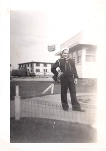 Hübscher Matrose im USO Club Maryland WW2 1940er Militär Foto Gay Interest - Bild 1 von 2