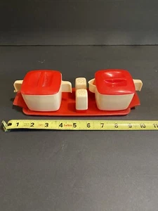 VTG Federal Tool Corp Chicago USA Creamer Sugar Salt Pepper Red White Plastic - Picture 1 of 4