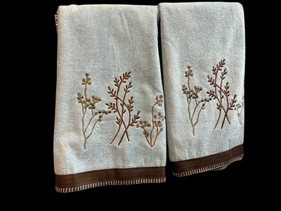 Toallas de baño bordadas AVANTI - Juego de 2 NUEVAS Foto 1 de 4