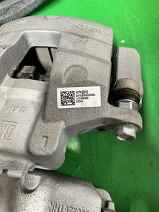 NEW OEM LEFT AND RIGHT SIDE DISC BRAKE CALIPER42789010 CHEVROLET TRAX 2024- 2025 - Picture 1 of 6