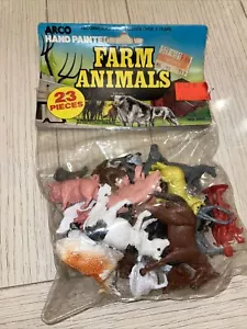 ANIMALI DA FATTORIA VINTAGE 1983 ARCO DIPINTI A MANO NUOVI - Foto 1 di 2