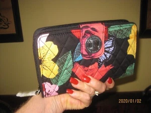 Neu mit Etikett Vera Bradley RFID Turnlock Geldbörse HAVANA ROISE DREHSCHLOSS Clutch Einzelhandel $ 54. - Bild 1 von 12