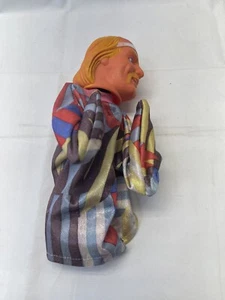 VINTAGE "THE HULK HOGAN" WRESTLER PUNCHING BOXING HAND PUPPET TOY - Picture 1 of 6