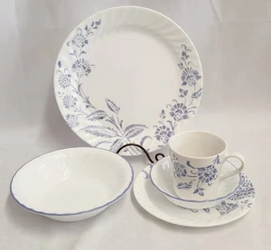 Corelle Coordinates Botanique 5 Piezas Platos de Colocación Cuencos Taza Blanco Azul - Imagen 1 de 9