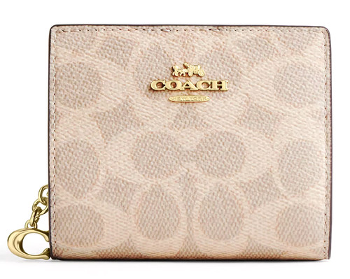 ?Portafoglio Coach Snap CW789 Tela rivestita firmata marrone sabbia con ciondolo C Nuovo con etichette