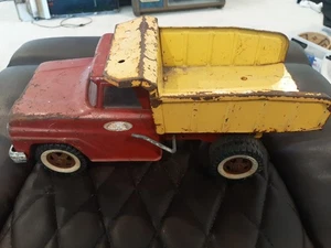 Vintage TONKA Red & Yellow Dump Truck Pressed Steel Lever Action Dumper 13" - Picture 1 of 9