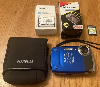 Cámara digital FujiFilm FINEPIX XP20 14 MP USADA EN EXCELENTE ESTADO, cargador, BAT, tarjeta de 128 GB, estuche Foto 1 de 4