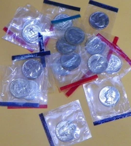 1970 - 1979 P D Washington Quarter 18 Coin Set in U.S. Mint Cello  - Bild 1 von 1