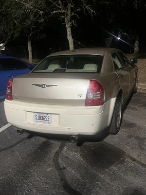 2006  Chrysler 300c 5.7 Hemi Engine  116,938 Miles - Image 1 of 4