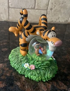 Disney Parks Winnie Puuh Trigger And Roo Glitzer Schneekugel - Bild 1 von 6