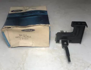 NOS Ford 1972 Torino Thunderbird Window Heater Switch D2OZ-18578-C - Picture 1 of 4