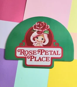Letrero de exhibición de tienda personalizado para muñeca Rose Petals Place - Imagen 1 de 13