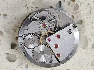 ETA 2490 UHRWERK funktioniert nicht gute Balance für Teile gebraucht - Bild 1 von 4