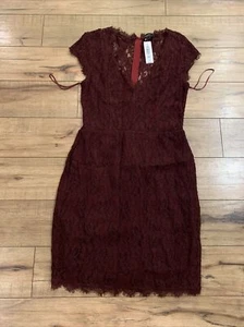 Aritzia Babaton Tobias Kleid kastanienbraun Größe 8 neu mit Etikett - Bild 1 von 5