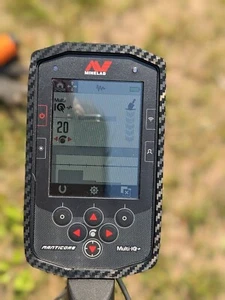 Minelab Manticore Black/Red Flex-Rubber Protective Cover & Charging Cover - Picture 1 of 9