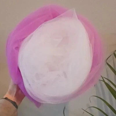 Velo de Boda Rosa Fushia Hecho a Mano Alternativo, Velo de Boda de Novia Foto 1 de 2