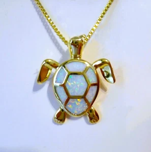 GORGEOUS WHITE FIRE OPAL TURTLE YELLOW GOLD PENDANT - Picture 1 of 6