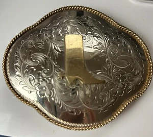 MONTANA PLATEROS ALEMANES PLATA EN RELIEVE HEBILLA OCCIDENTAL CON BOTA - Imagen 1 de 9