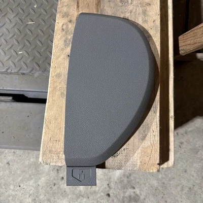 07-13 SILVERADO SUBURBAN TAHOE INTERIOR CAJA DE FUSIBLES CUBIERTA TABLERO MOLDURA PANEL Gris OEM Foto 1 de 2