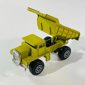 ZYLMEX ZEE TOYS P310 OLIVE GREEN CAT DUMP TRUCK 1/64 HONG KONG MINT - Picture 1 of 8
