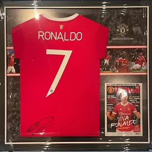 Cristiano Ronaldo signed Manchester United shirt and programme display - Picture 1 of 7