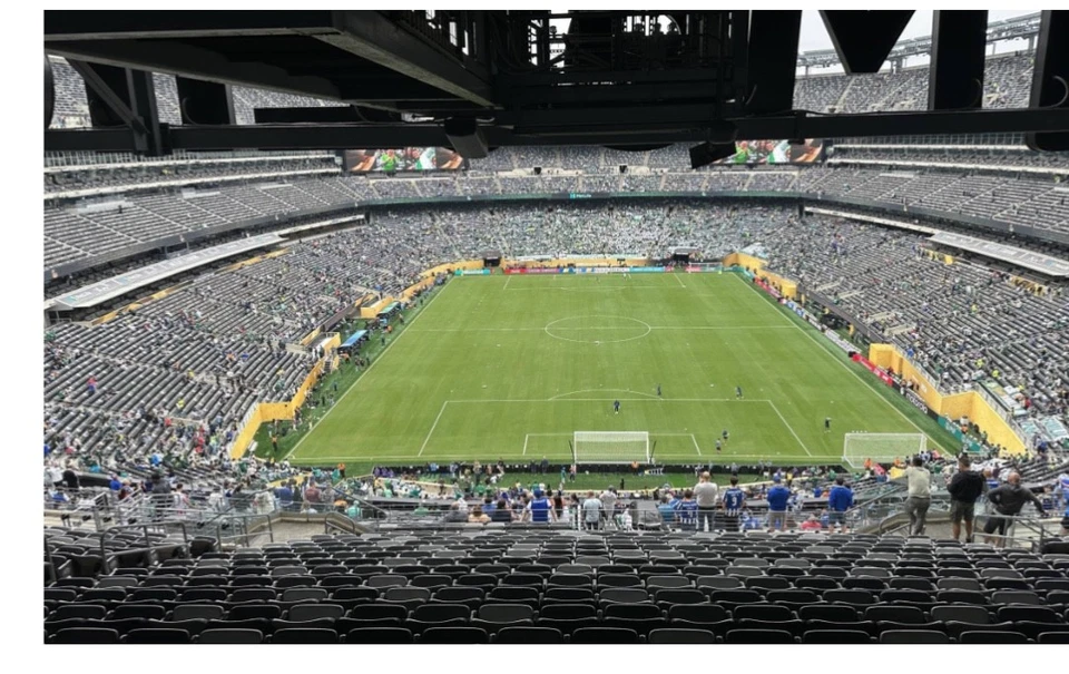 2 tickets NY Giants vs Dallas 1/4/26 section 226 row 18 pkg included - Image 1 of 1