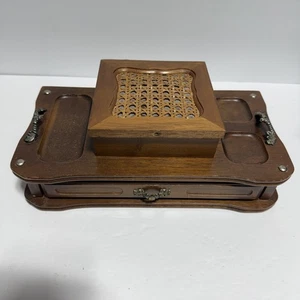 Portagioie donna vintage in legno con maniglie in metallo ornato cassetto vimini - Foto 1 di 13