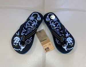 REEF Flip Flops AHI GLOW In Dark - Pirate Theme Black & Blue Youth Sz 4/5 - Picture 1 of 3